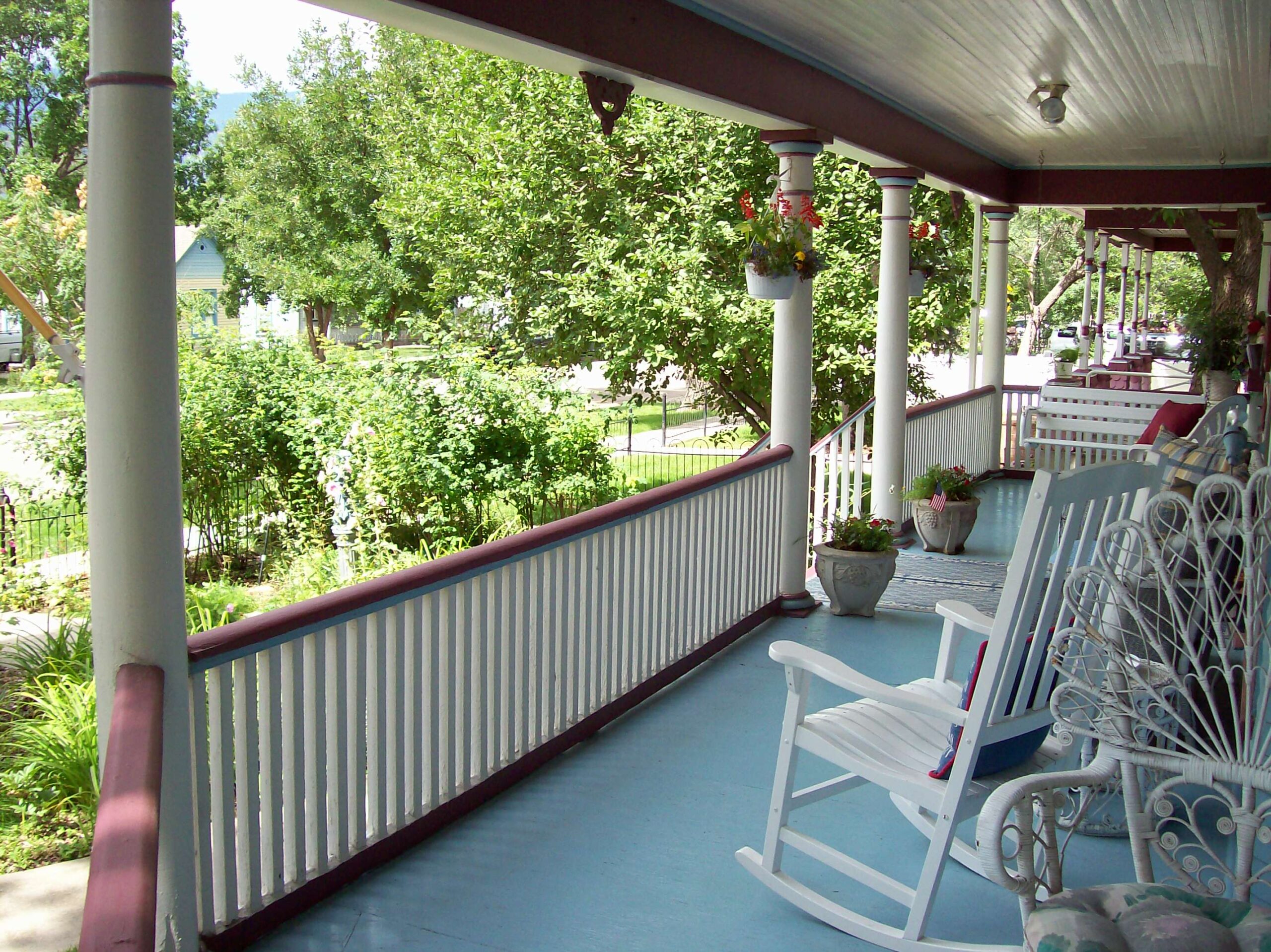 Holden House 1902 Bed & Breakfast Inn Wrap Around Verandah - Bed & Breakfast Innkeepers of Colorado Association