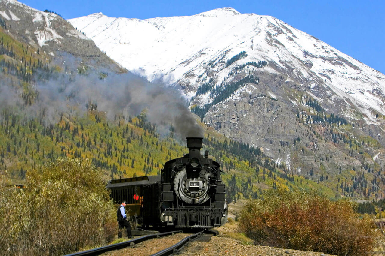 Get all aboard Colorado’s amazing trains with the best local B&Bs