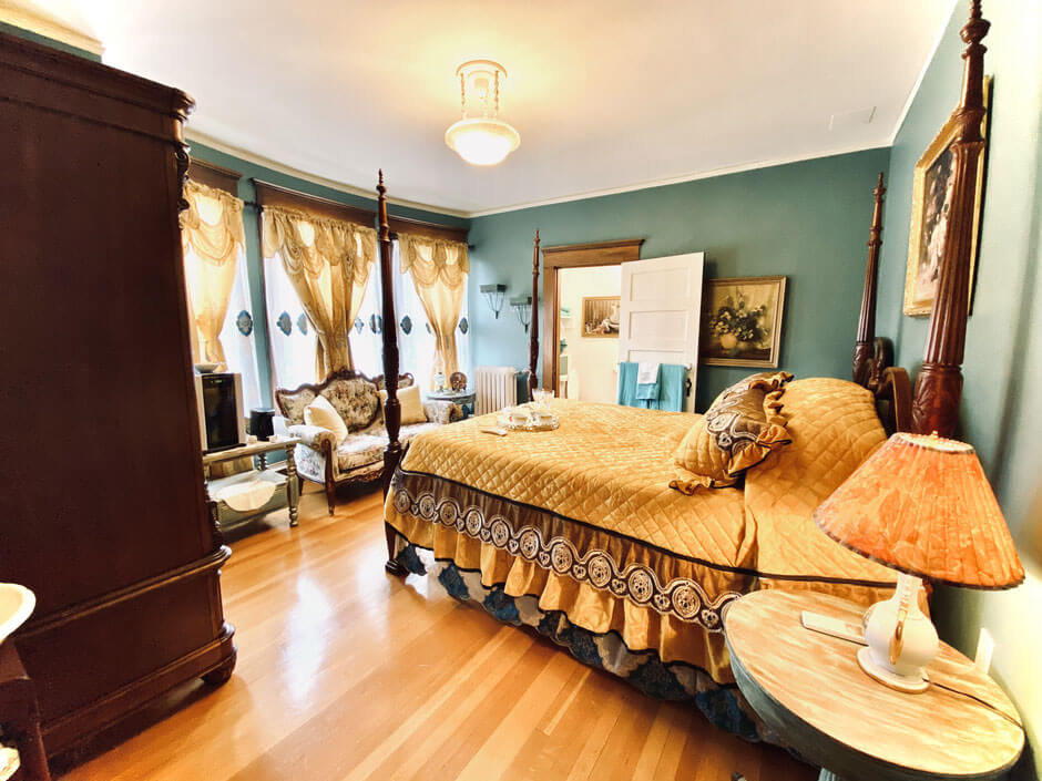 Abriendo Inn Bedroom - Bed & breakfasts & inns of Colorado Association